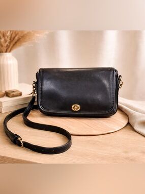 Coach black leather crossbody  clutch penny pocket vintage  bag 9755